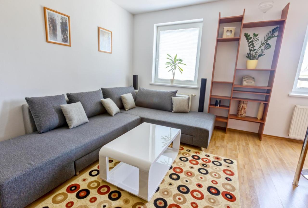 Apartman Hugo Velky Slavkov Ngoại thất bức ảnh